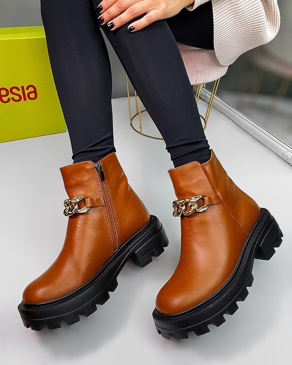 Фото: Зимние ботинки-суперстары с цепью. Купить со скидкой 45%.
