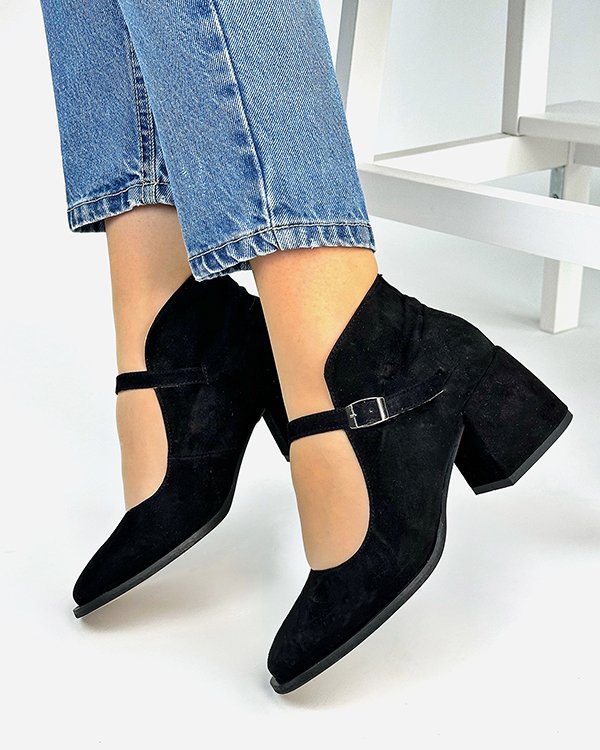 Фото: Элегантные туфли с «декольте». Купить со скидкой 22%.