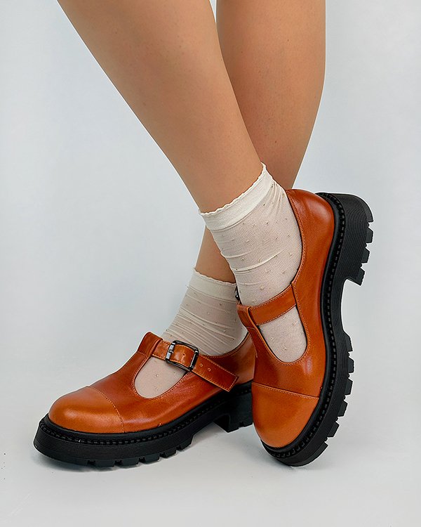Фото: Глянцевые долли-туфли. Купить со скидкой 29%.