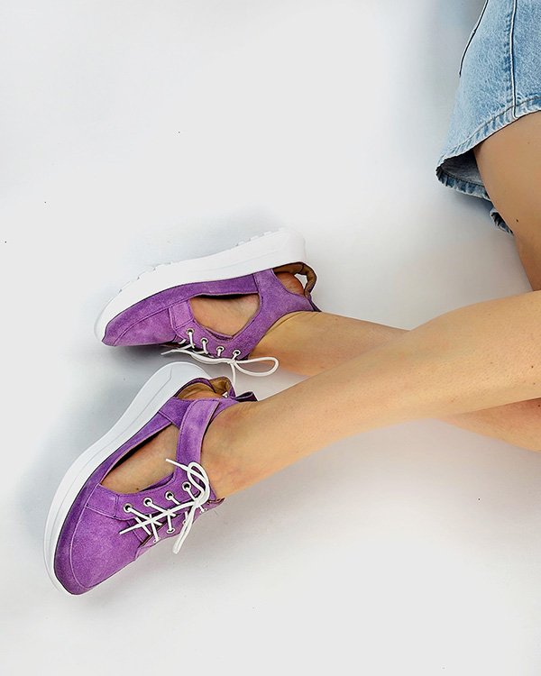Фото: Замшевые сникеры-сандалии. Купить со скидкой 25%.